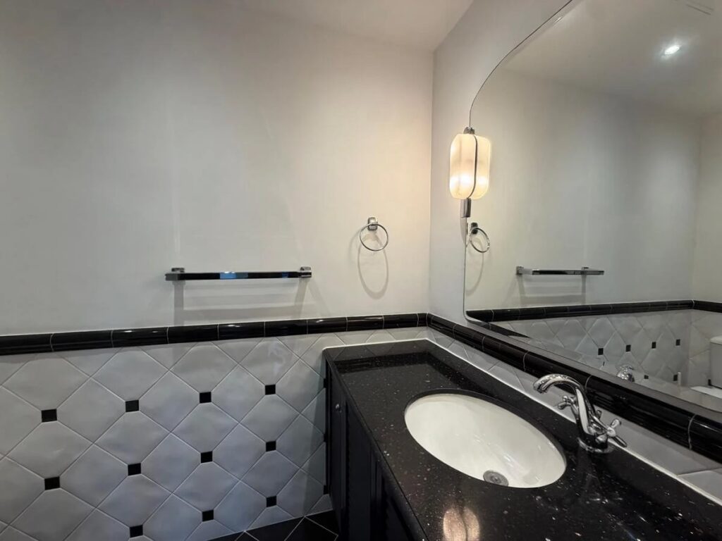 Briar Avenue – 12