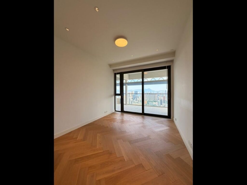 RACEVIEW MANSIONS – 7