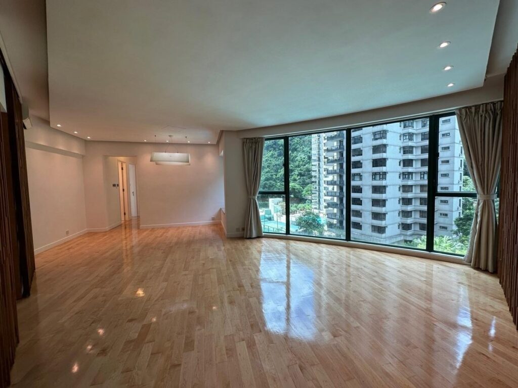 HILLSBOROUGH COURT 曉峰閣 – 11