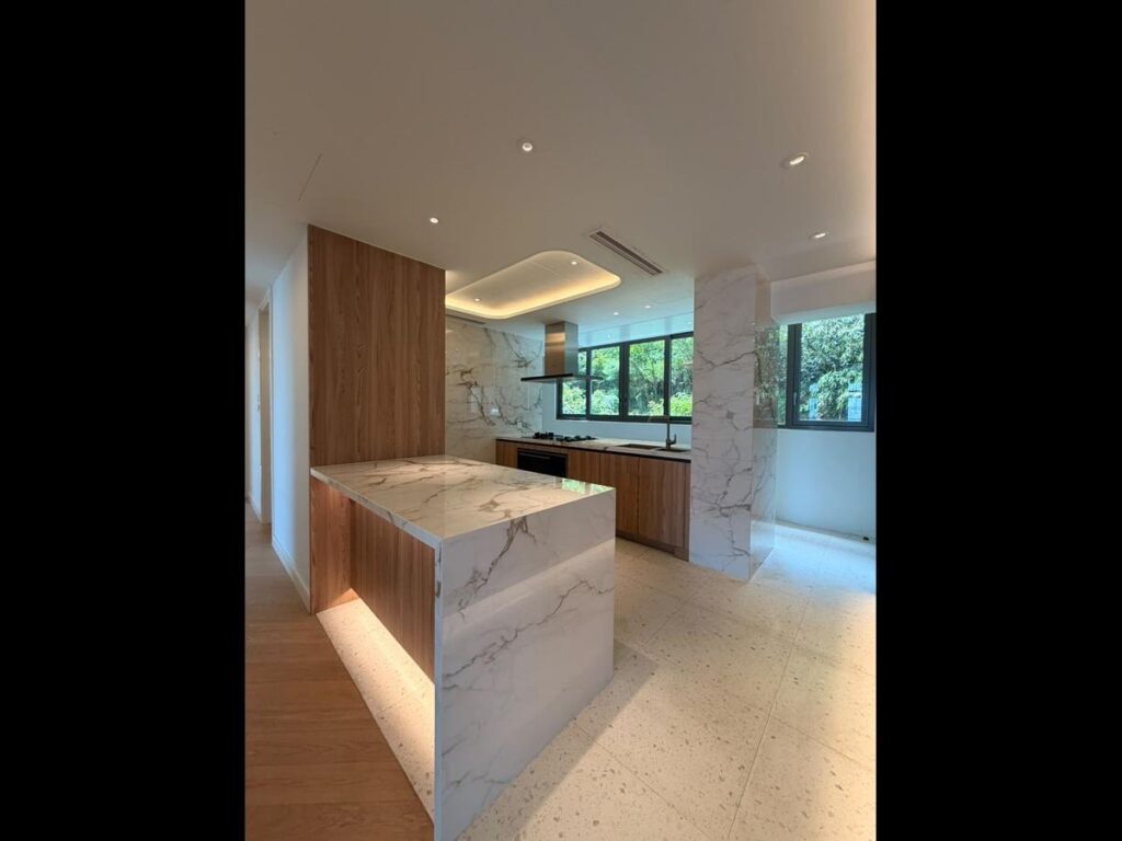 RACEVIEW MANSIONS – 5