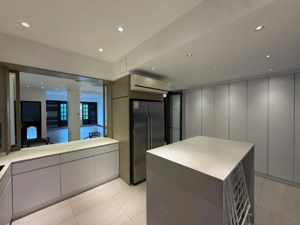 Briar Avenue – 4