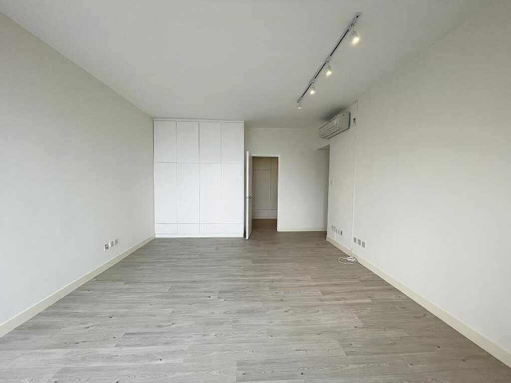 CLOVELLY COURT BLOCK 1 – 4
