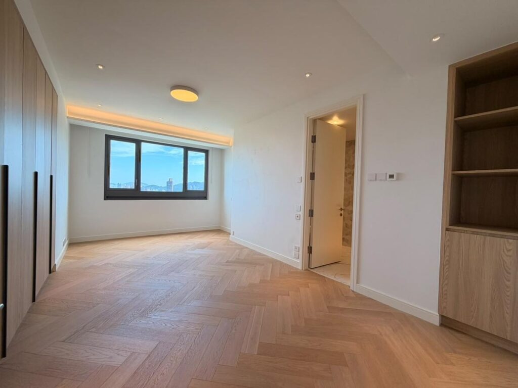 RACEVIEW MANSIONS – 14