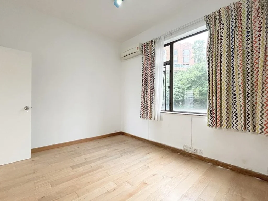 GORDON TERRACE – 12
