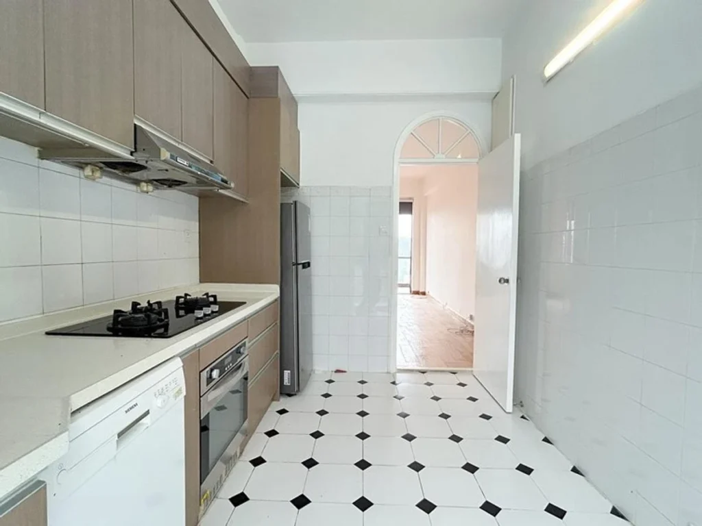 GORDON TERRACE – 17